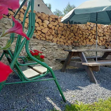 Rozcestí, Z Gruntu Dobré Přespání