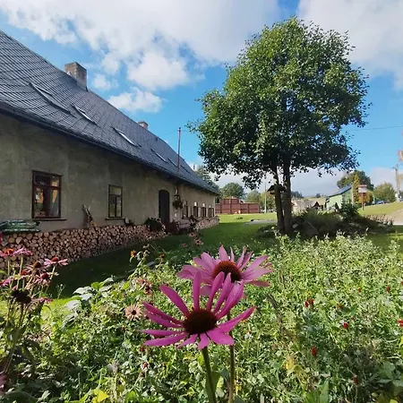 Rozcestí, Z Gruntu Dobré Přespání Dolní Moravice