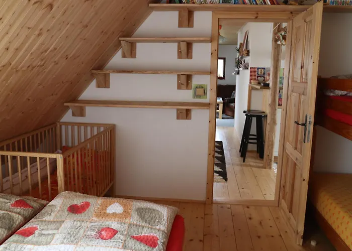 Rozcesti, Z Gruntu Dobre Prespani Apartament